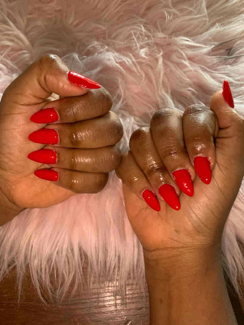 Almond-shaped nails with French tips